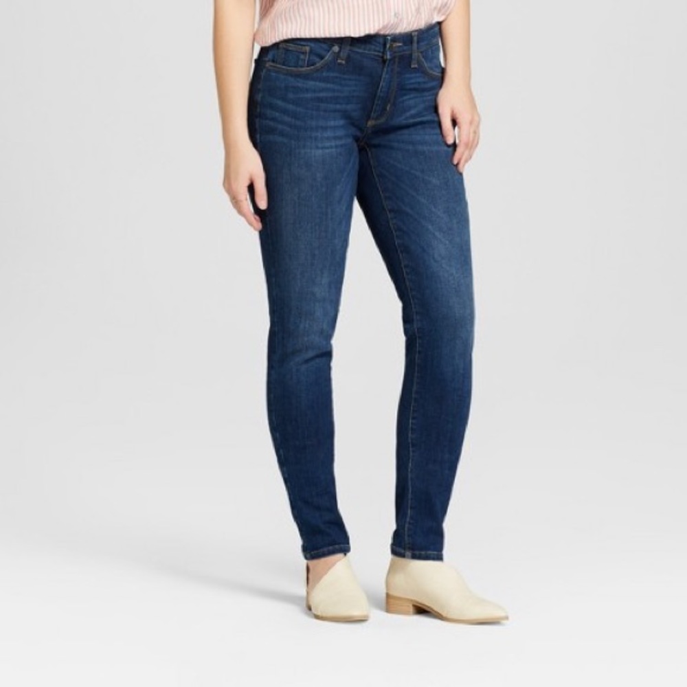 NWT Universal Thread Mid Rise Dark Wash Skinny Jeans